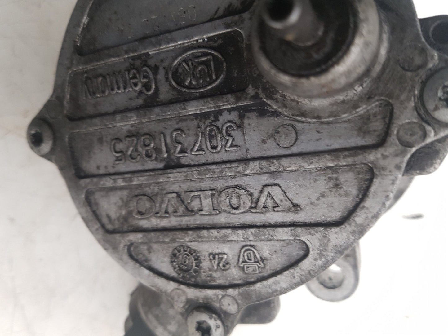 2000 - 2007 Volvo XC70  Estate Vacuum/Air Pump 30731825