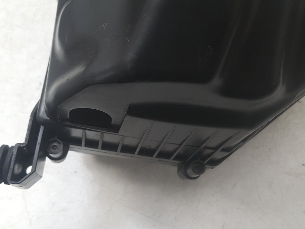 2015 Volvo S60  Saloon Air Filter Box 2991844