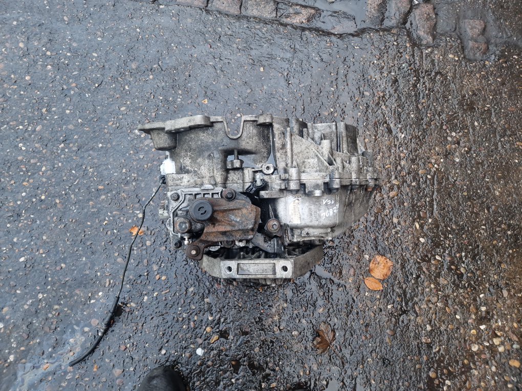 2010 - 2015 Volvo V70  Estate Manual Gearbox CG9R7002JC