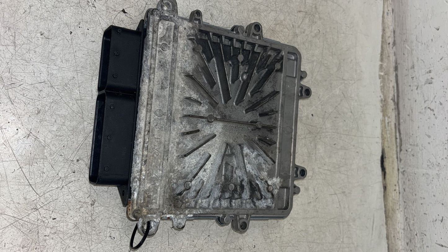 2007 - 2014 Volvo XC90  Estate Engine ECU 30729826