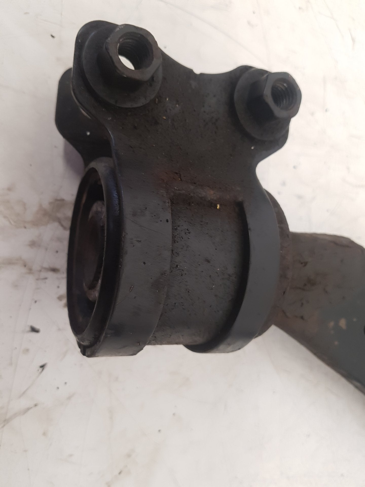 2004 - 2006 Volvo S40  Saloon Right Front Lower Control Arm 31277465