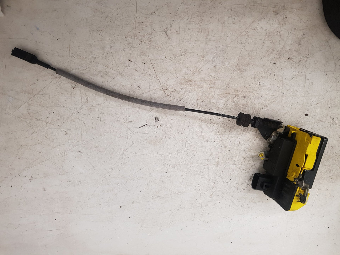 2007 Volvo V70  Estate Right Front Door Lock Actuator