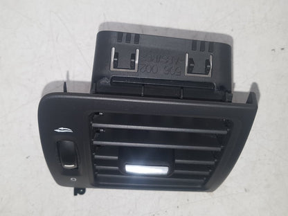 2005 - 2012 Volvo S40  Saloon AIR VENT (DRIVER SIDE FRONT) 39888290