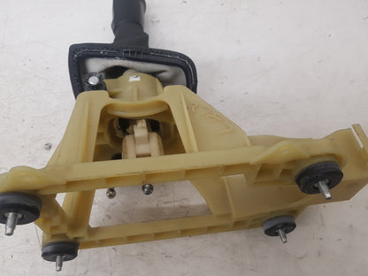 2004 - 2010 Volvo V50   Estate Gear Stick/Shifter 30735217