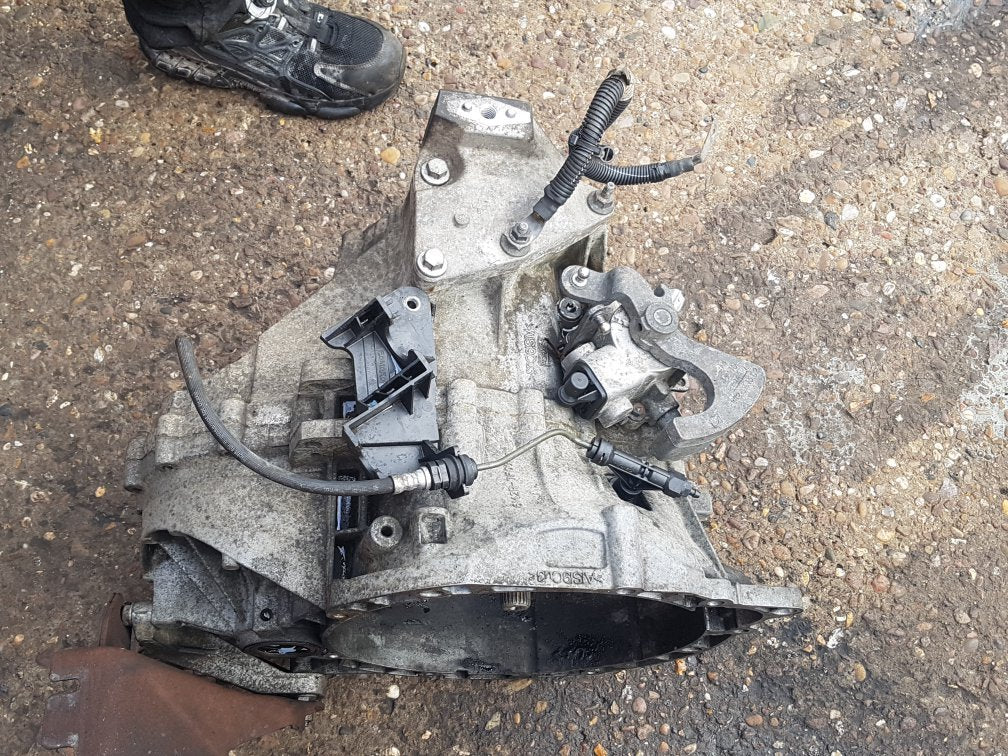 2007 - 2015 Volvo V70  Estate Manual Gearbox 8G9R7002RC