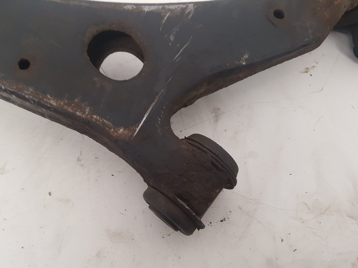 2010 - 2012 Saab 9-5  Saloon Right Front Lower Control Arm