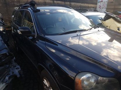 2005 - 2012 Volvo XC90  Estate Right Front Door