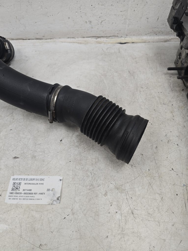 2000 - 2007 Volvo XC70  Estate Intercooler Pipe 30714480