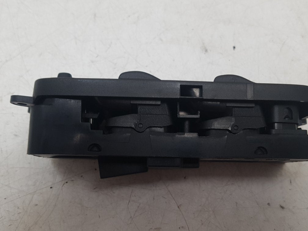 2004 - 2010 Volvo V50   Estate Right Front Window Switch 30773210