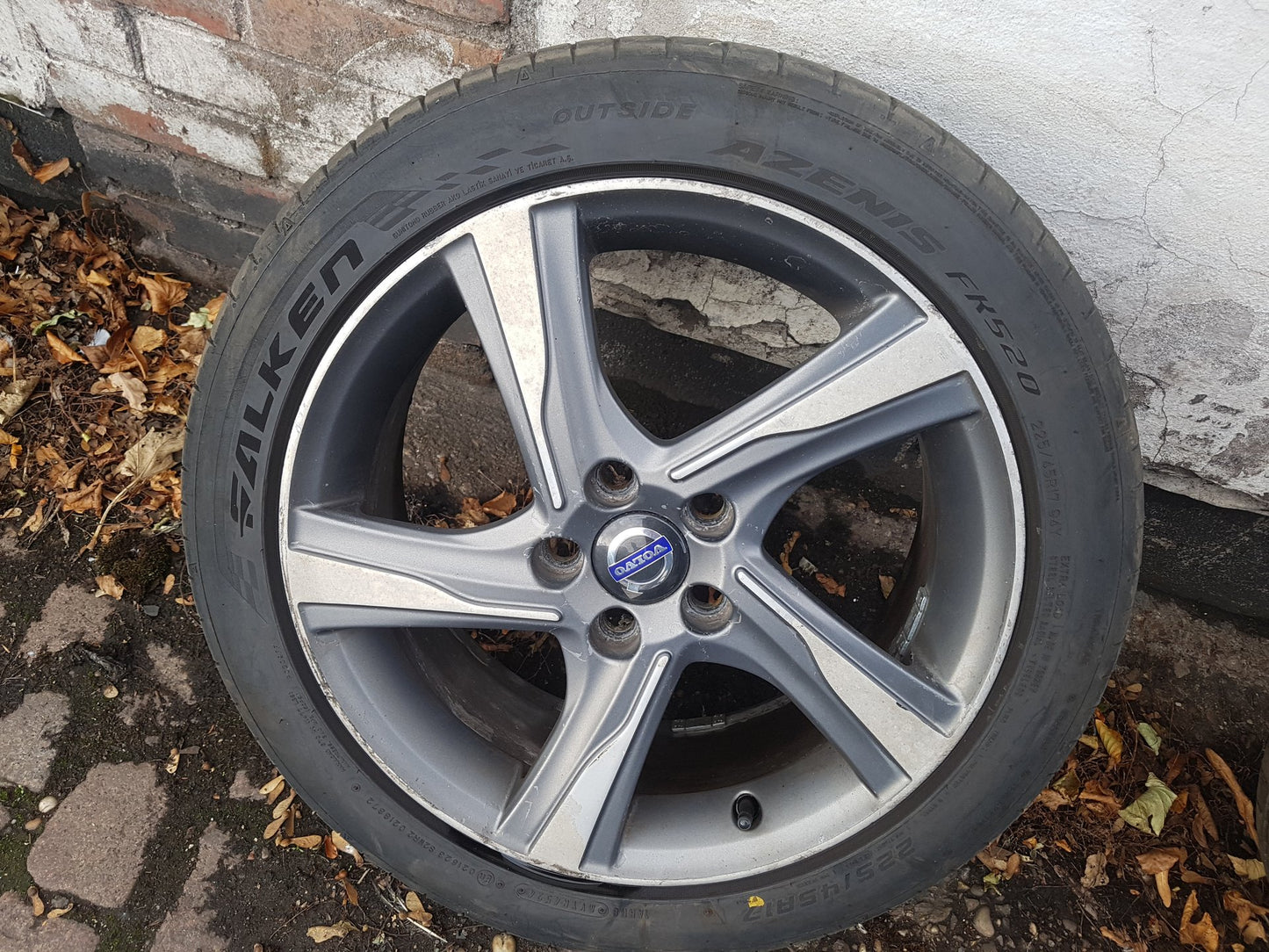 2012 - 2015 Volvo V40  Hatchback Alloy Wheel 31423521