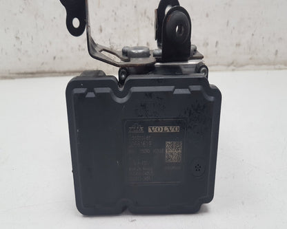 2007 - 2016 Volvo V70   ABS Pump/Modulator 30681619