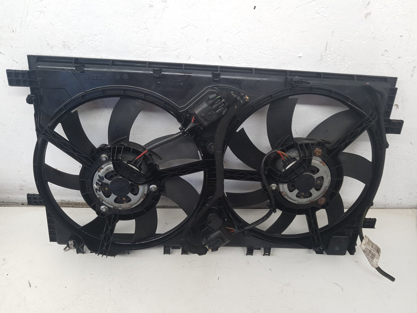 2010 - 2012 Saab 9-5  Saloon RADIATOR FAN & COWLING (A/C CAR) 8658004