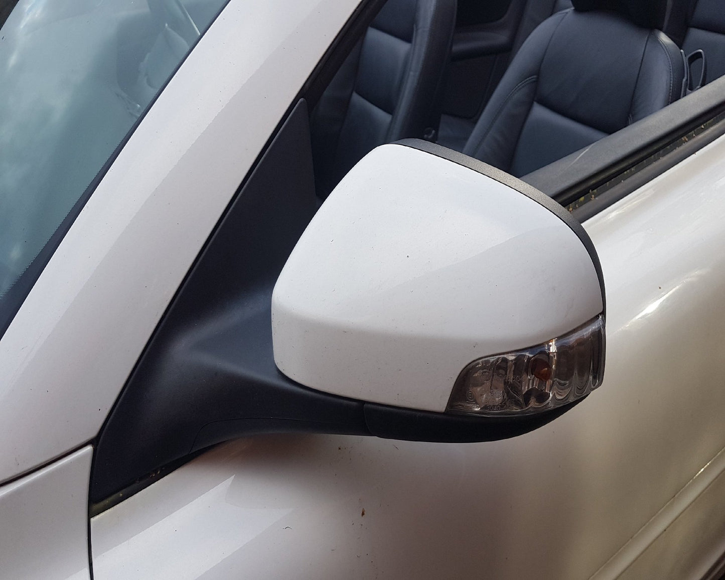 2004 - 2009 Volvo C70  Convertible DOOR MIRROR - ELECTRIC (PASSENGER SIDE) 614 WHITE
