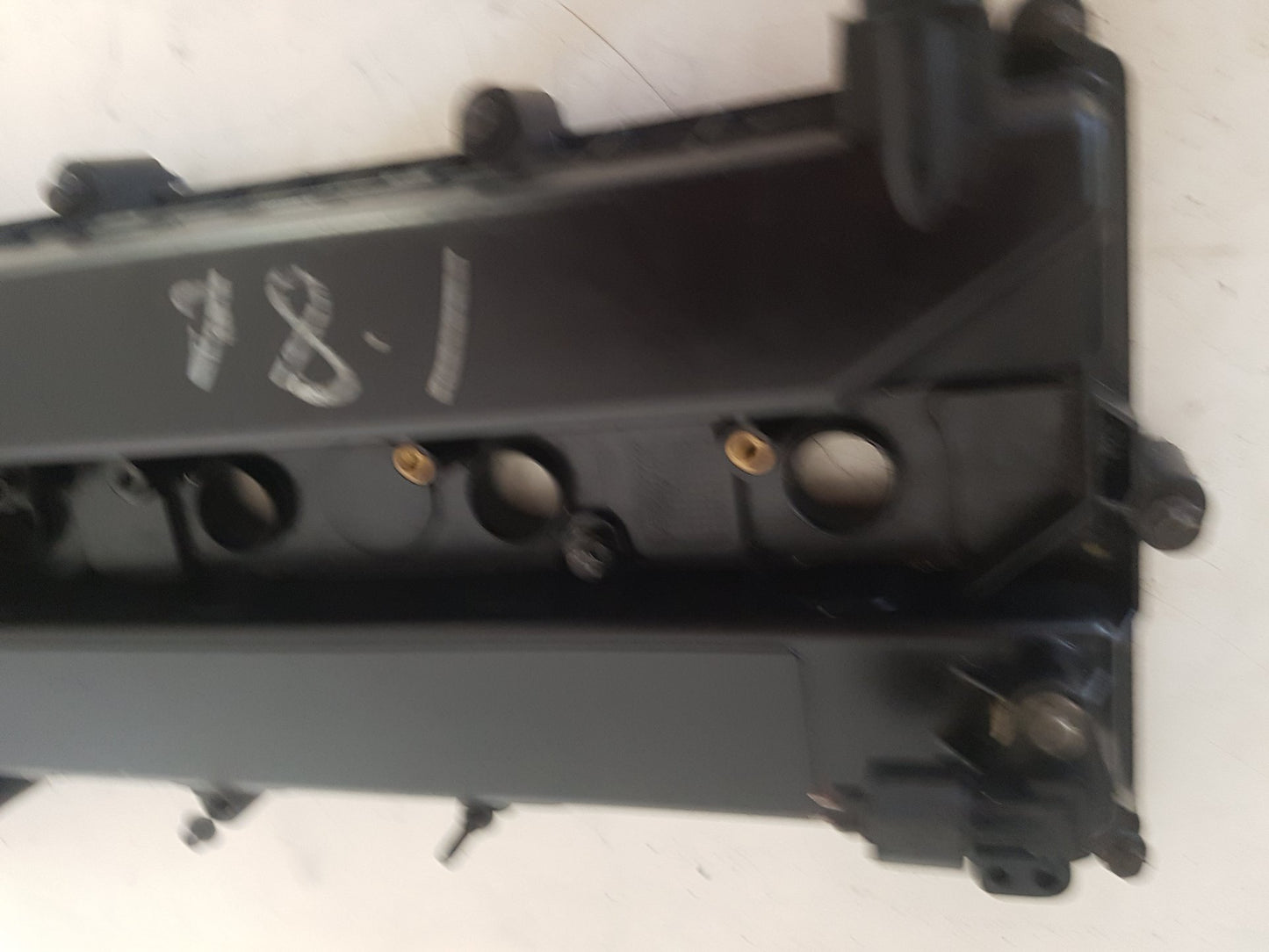 2005 Volvo V50  Estate ROCKER VALVE COVER 4M5G6K272 HC