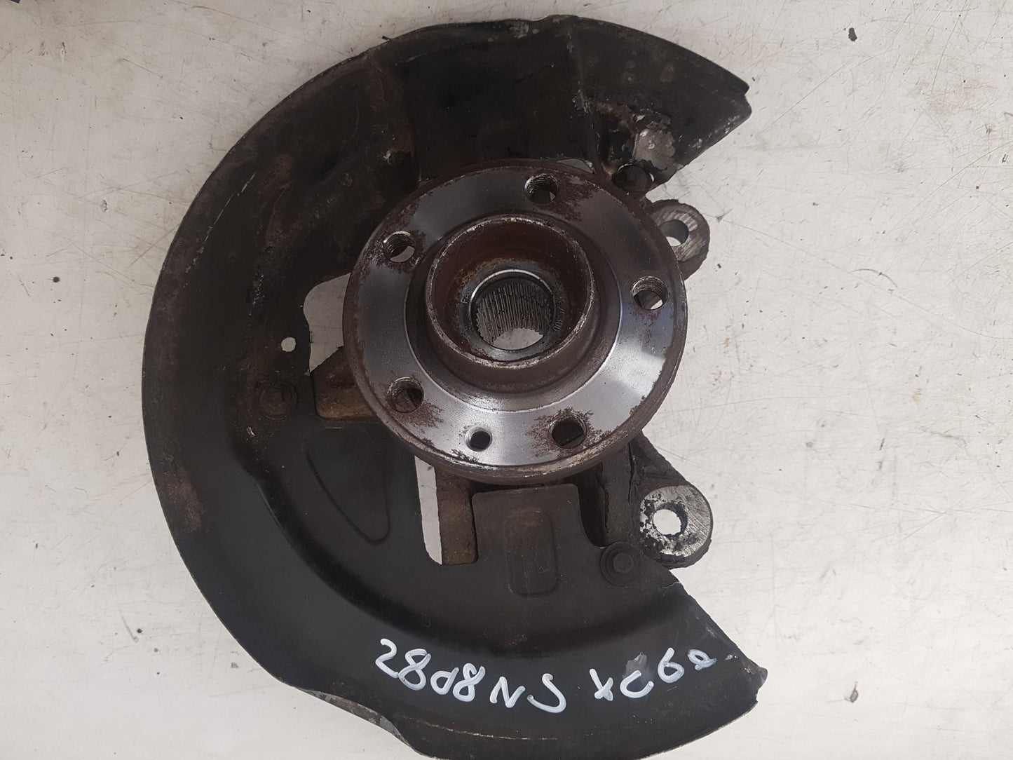 2009 - 2017 Volvo XC60 I 156 Estate Left Front Hub Assembly 7G91-3K171-M