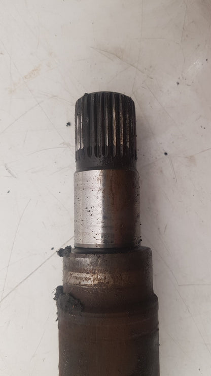 2005 - 2012 Volvo S40  Saloon Driveshaft (Manual) UK Drivers Side Front. 31256933