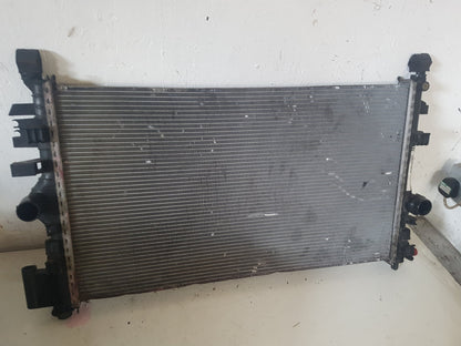 2010 - 2012 Saab 9-5  Saloon RADIATOR (MANUAL) (A/C CAR) 13241725