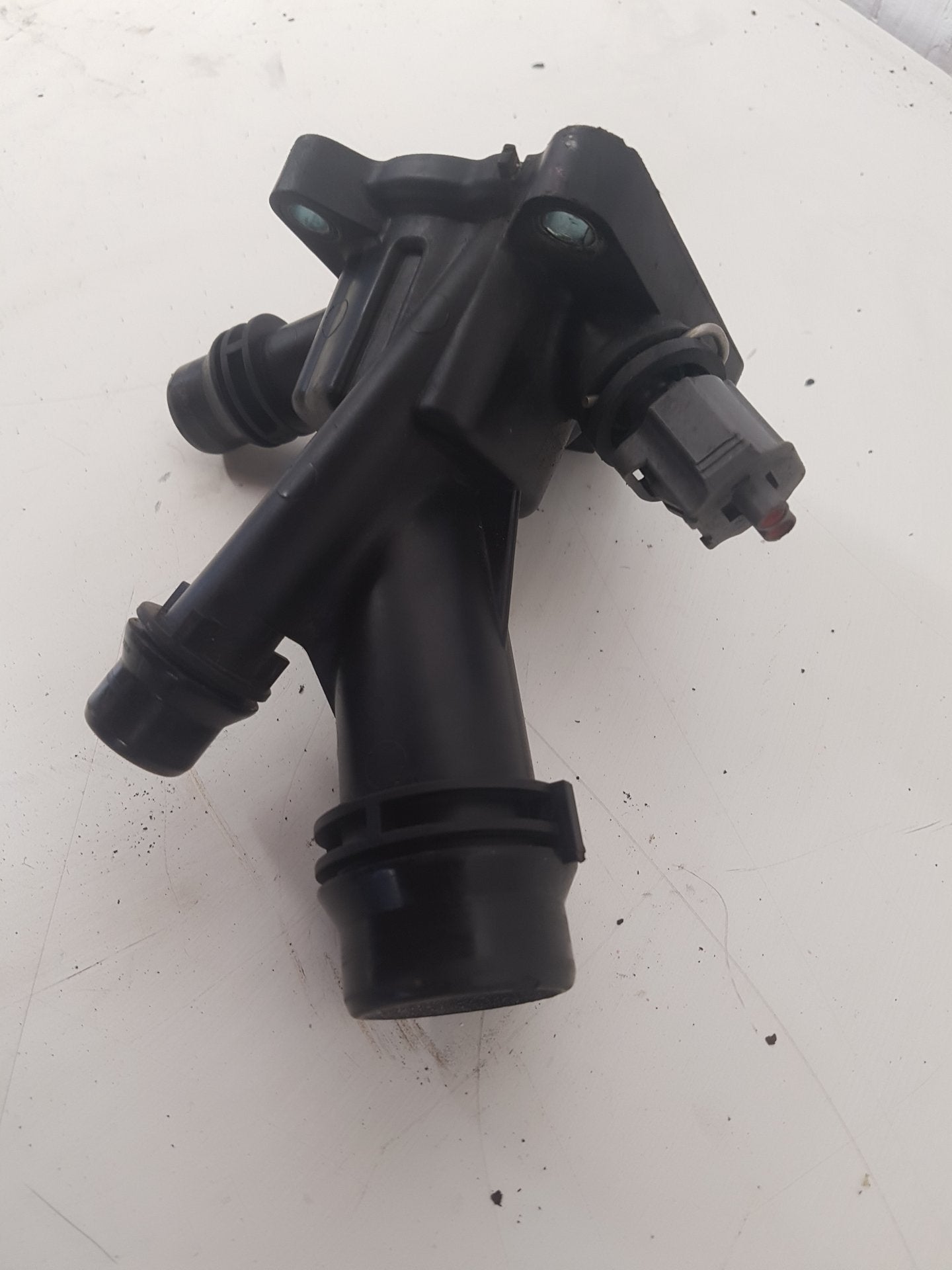 2009 - 2013 Volvo V60  Estate THERMOSTAT HOUSING/TEMP SENSOR 31293556