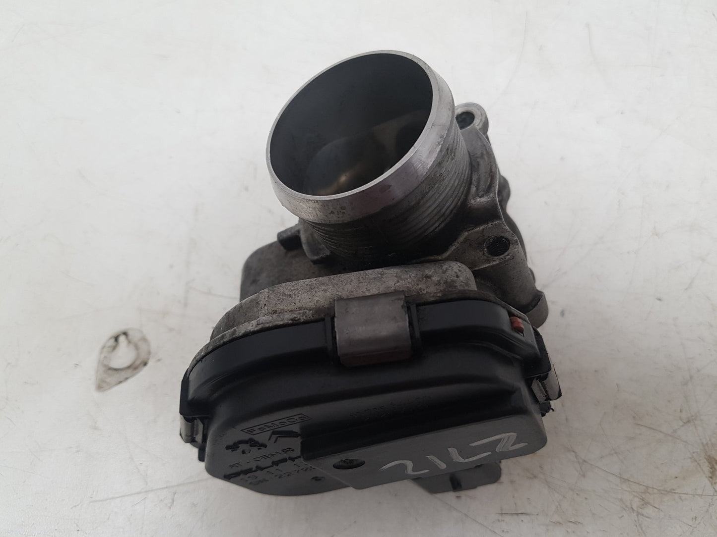2012 - 2019 Volvo V40  Hatchback Throttle Body 28275019