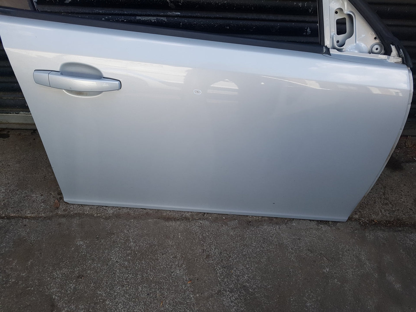 2007 - 2015 Saab 9-3  Estate DOOR - BARE (FRONT DRIVER SIDE)