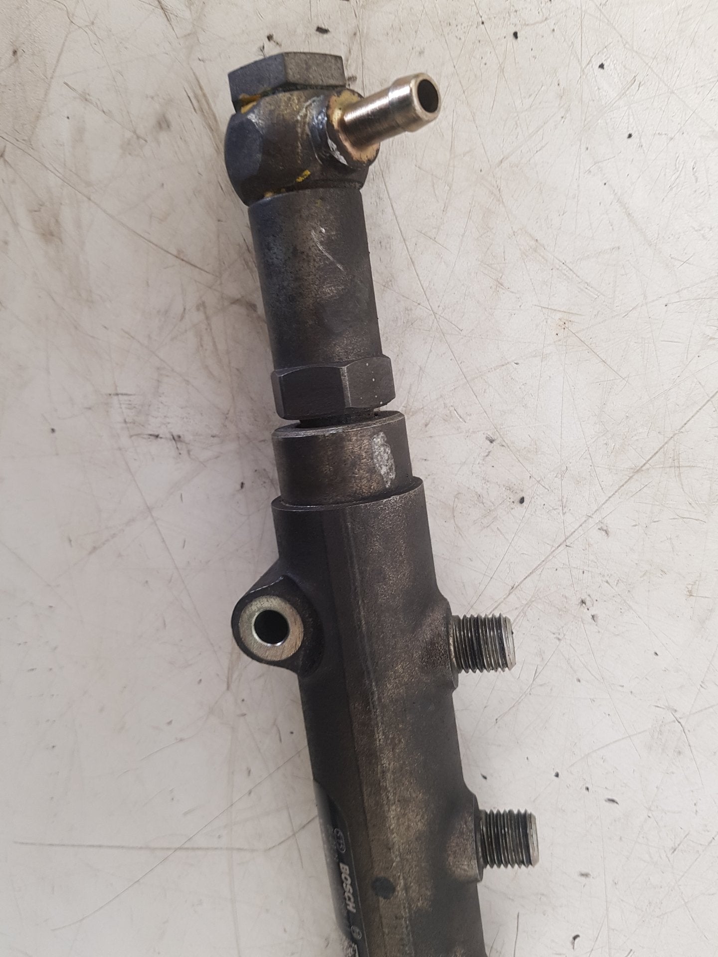 2002 - 2006 Volvo XC90  Estate Injection Rail 0445215015
