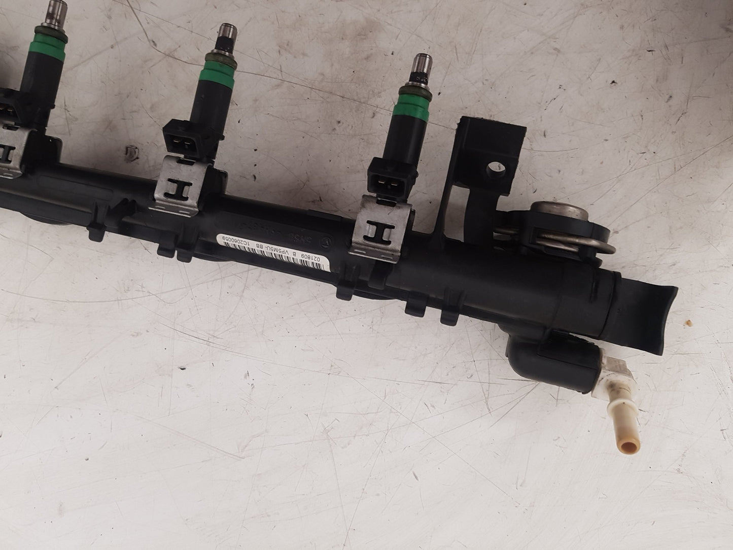 2006 - 2012 Volvo C30  Hatchback Injection Rail 5M5G-9H487