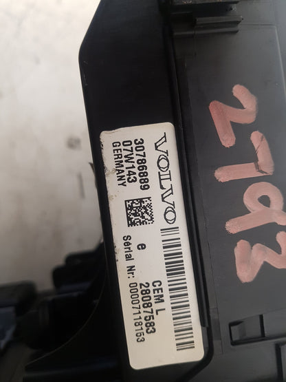 2007 Volvo V70  Estate CEM (CENTRAL ELECTRONIC MODULE) 30786889