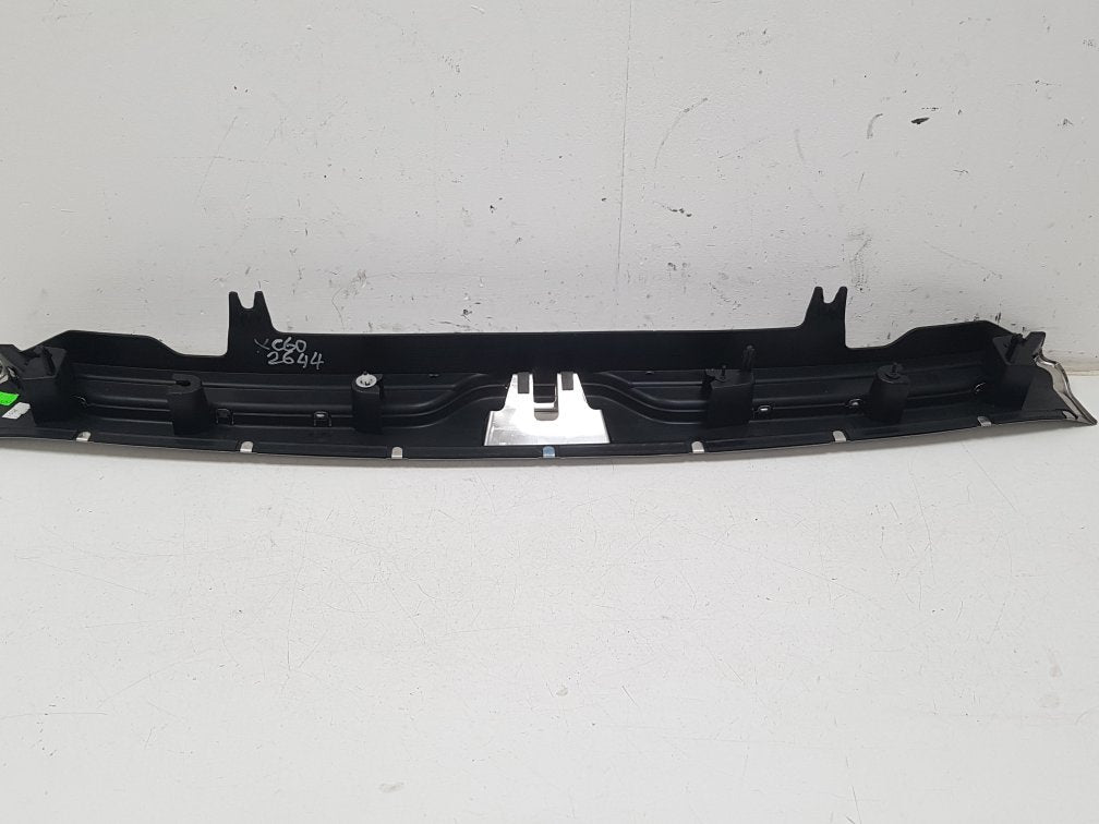 2013 - 2015 Volvo XC60  Estate BOOT LOCK TRIM / SILL 31307723