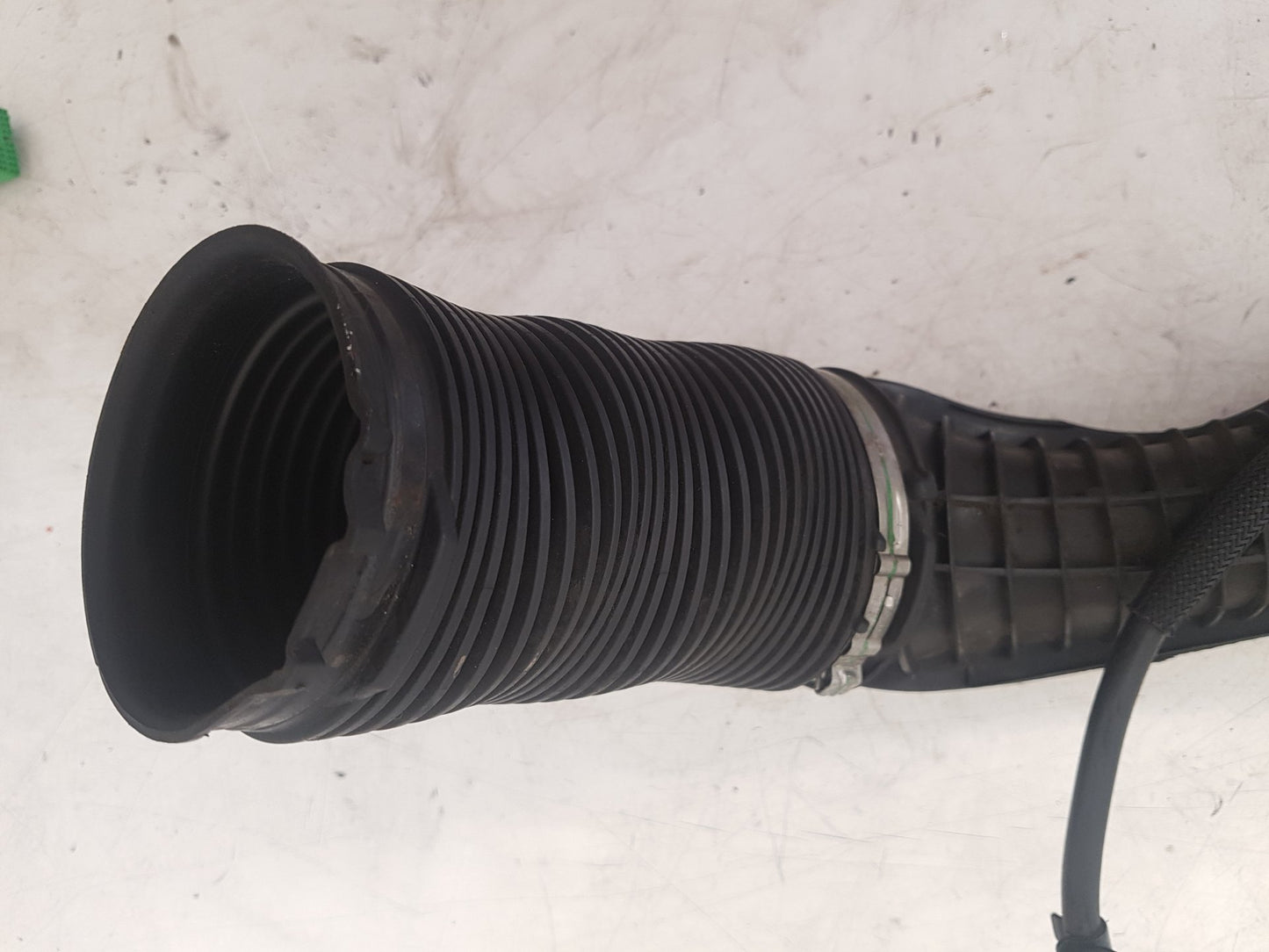 2006 - 2012 Volvo C30  Hatchback INTAKE PIPE