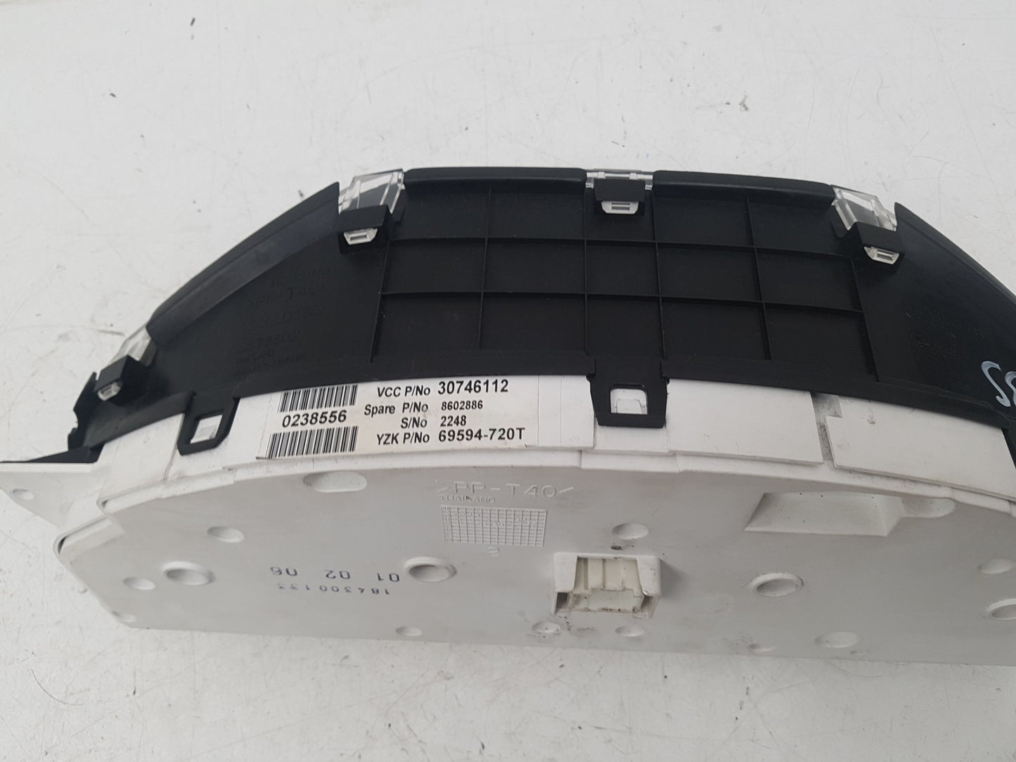 2000 - 2007 Volvo XC70  Estate Instrument Cluster 30746112
