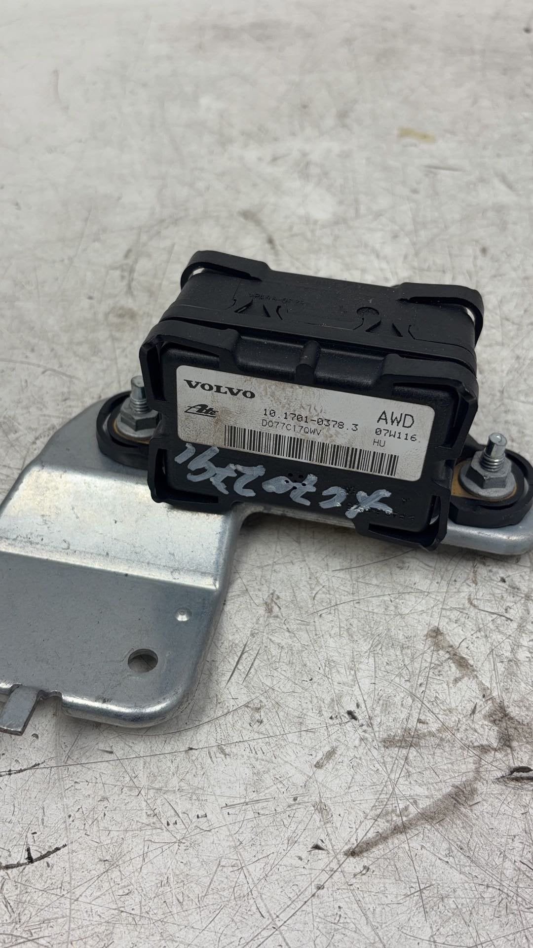 2004 - 2007 Volvo XC70  Estate YAW SENSOR 30773379