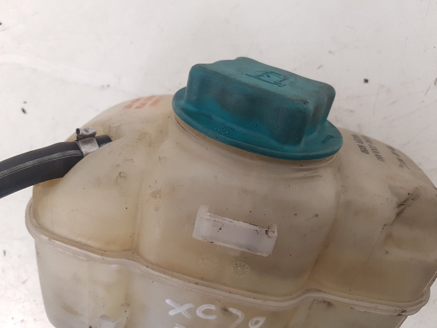 2000 - 2007 Volvo XC70  Estate Radiator Pressure Bottle 30723929