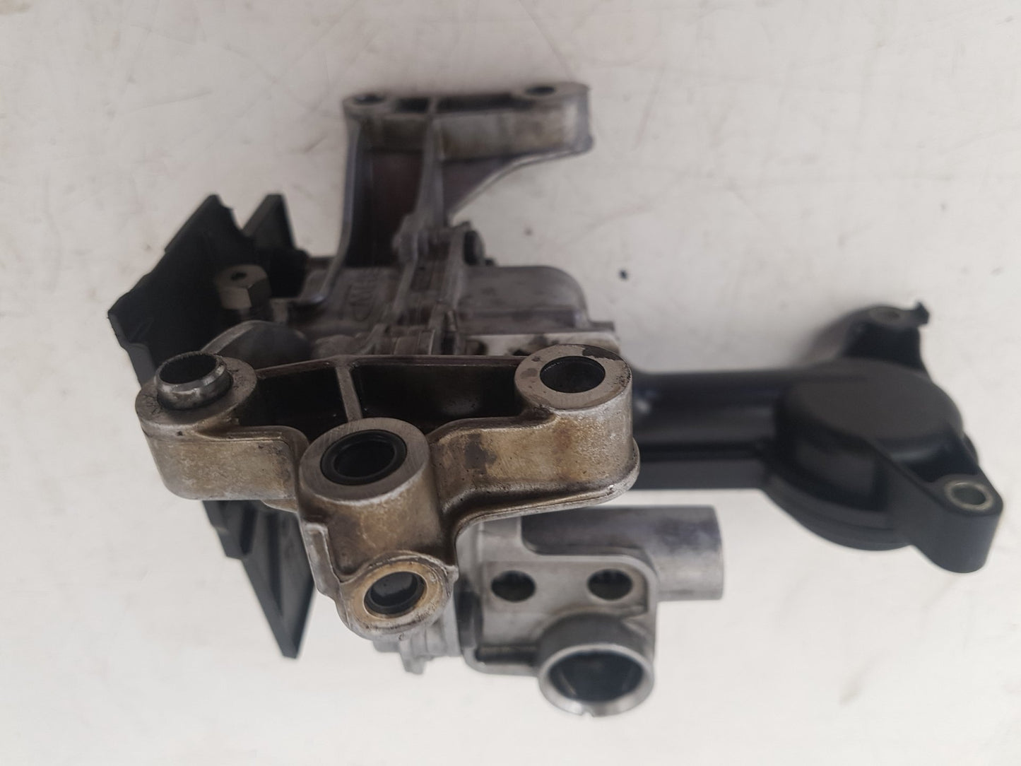 2015 - 2019 Volvo V40 Cross Country  Hatchback Oil Pump 31321050 31670242