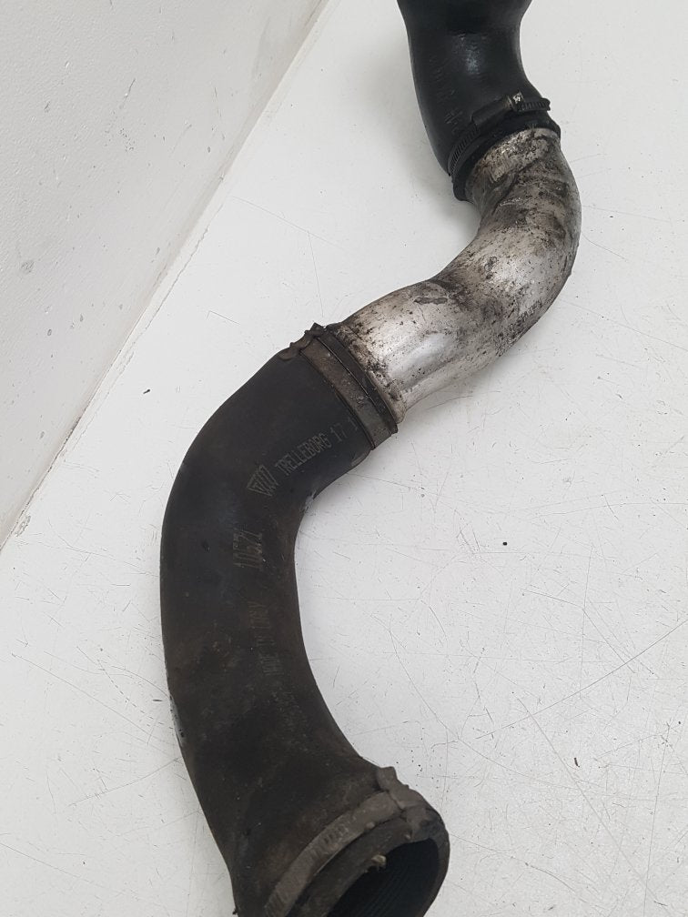 2008 - 2012 Volvo V50   Intercooler Pipe 31319794