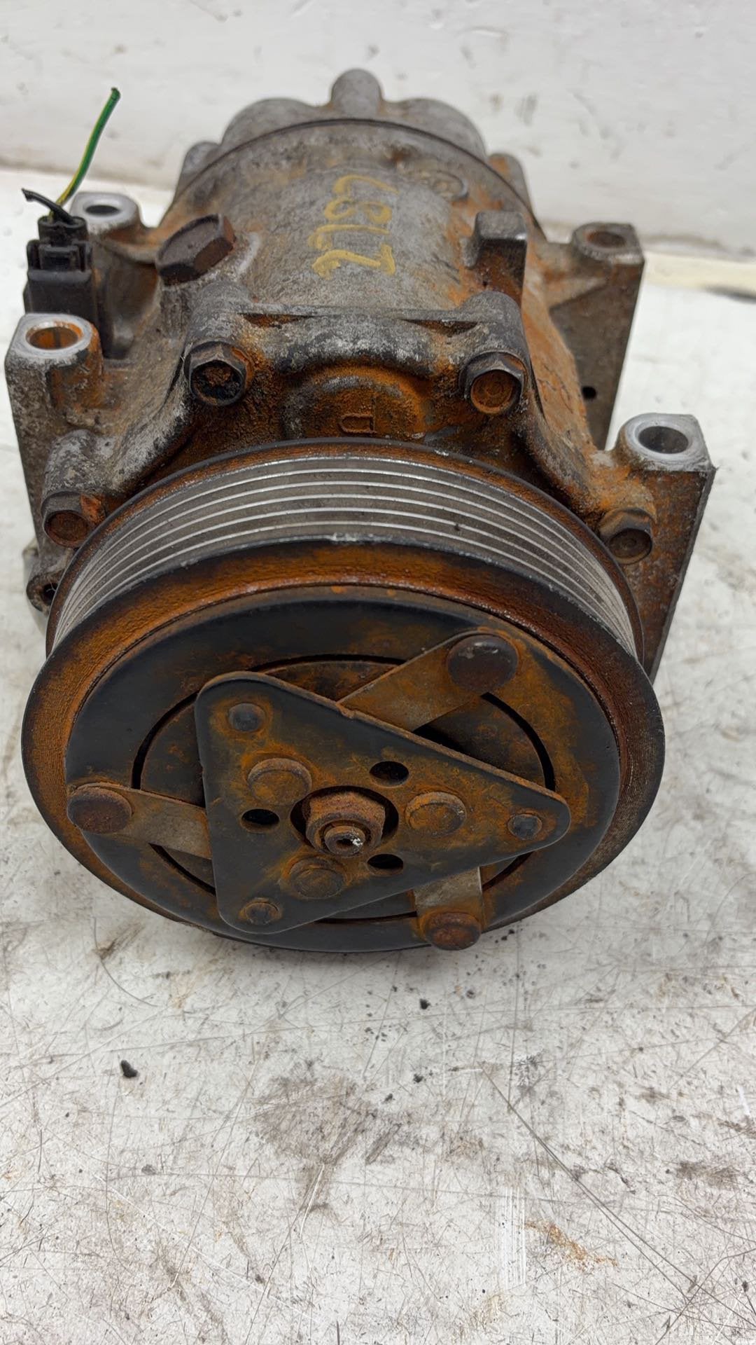 2013 - 2016 Volvo V40 III 525 Hatchback A/C Compressor 3M5H19D629HD
