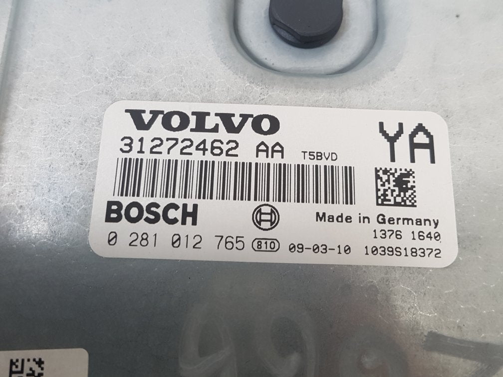 2007 - 2010 Volvo V70  Estate Engine ECU 31272462AA