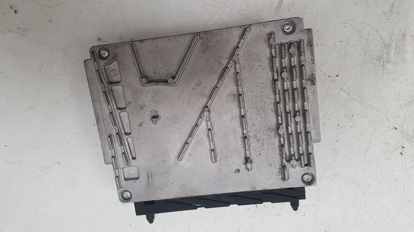 2001 - 2010 Volvo S60  Saloon Engine ECU 08677708A