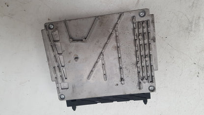 2001 - 2010 Volvo S60  Saloon Engine ECU 08677708A