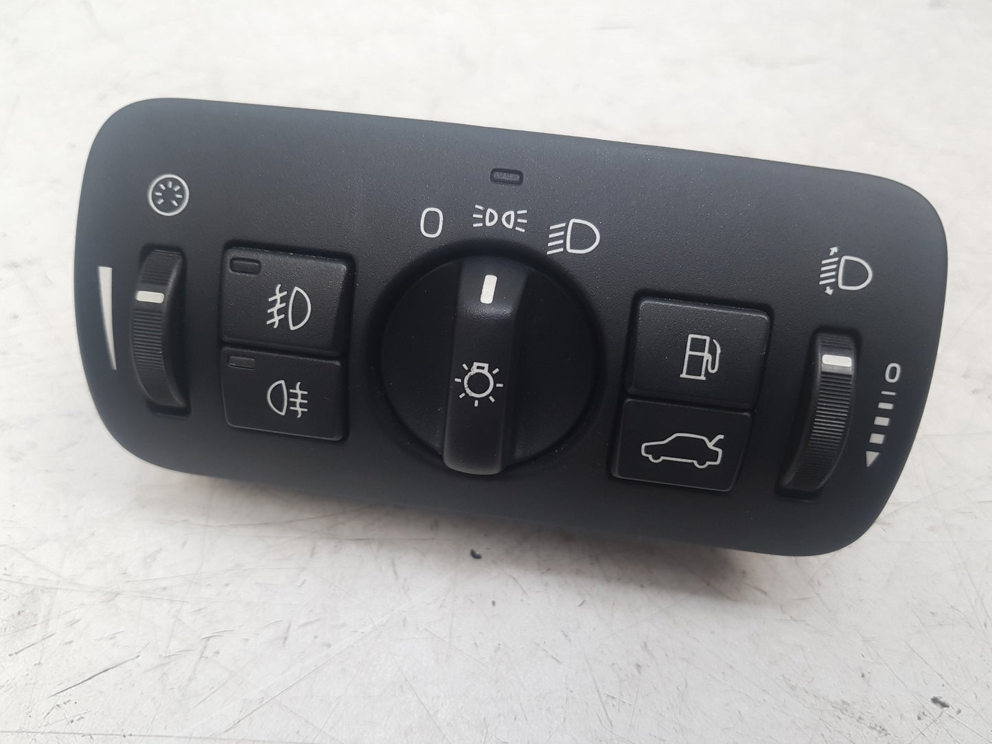 2010 - 2016 Volvo S80  Saloon Headlight Switch 30739415