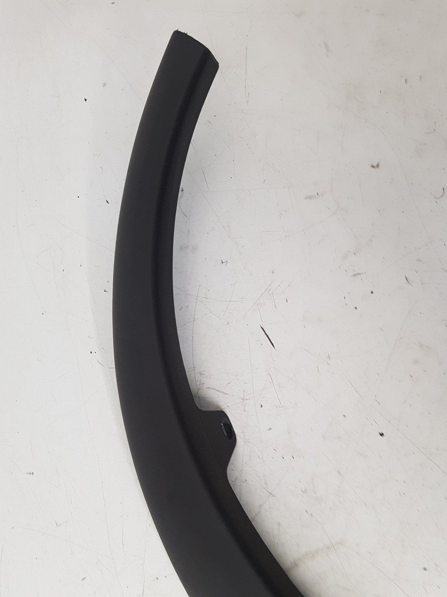 2000 - 2007 Volvo XC70  Estate Right Rear Wheel Arch Moulding 30678046