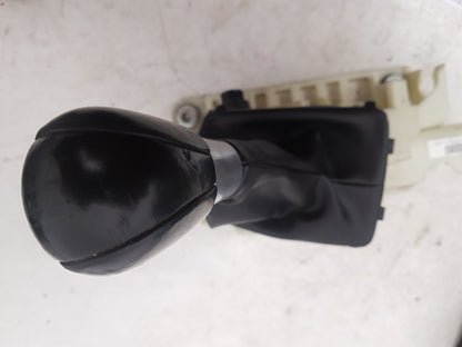 2011 - 2014 Volvo V60 I 155 Estate GEAR STICK 31325458