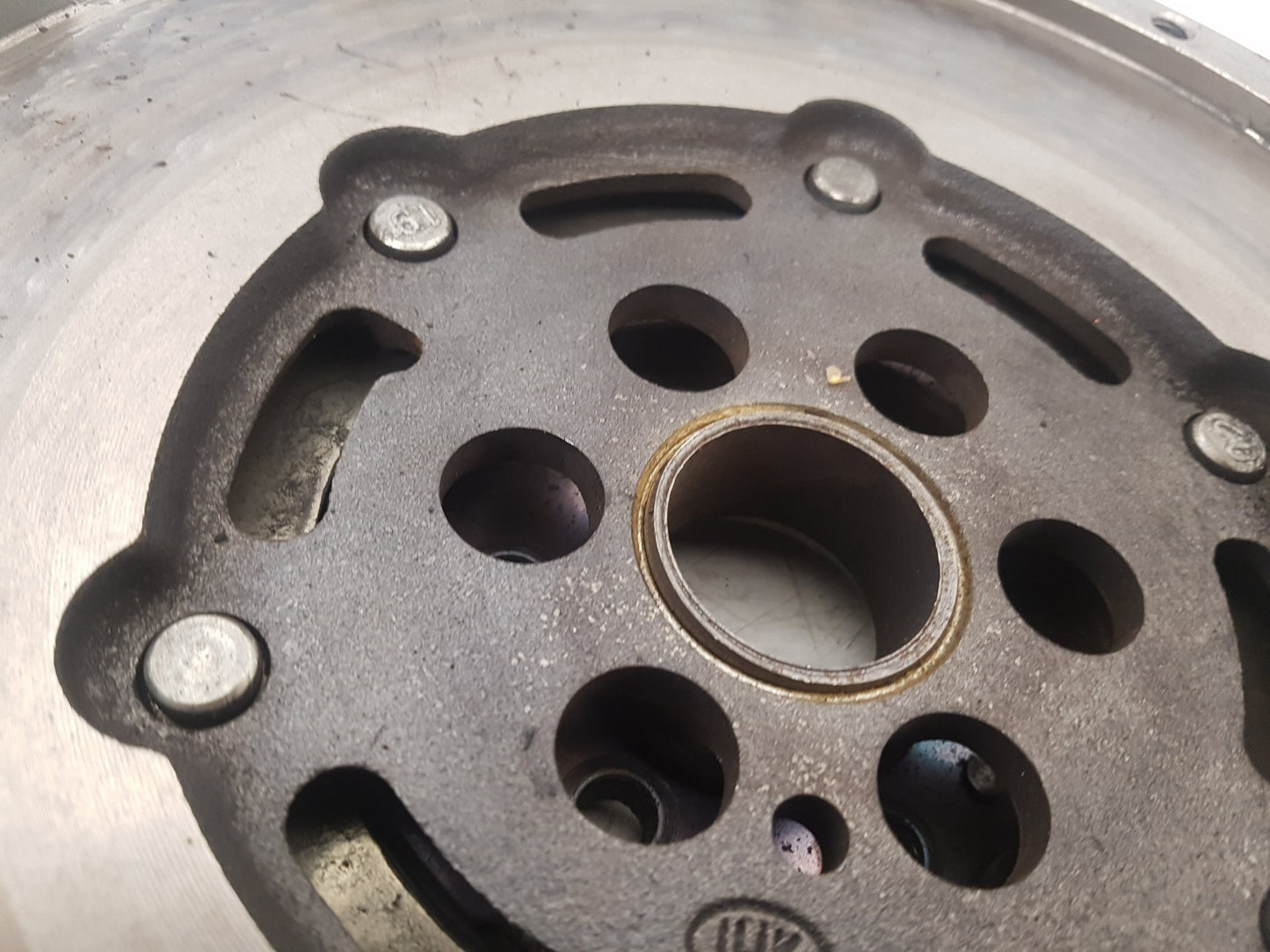2012 - 2016 Volvo V40  Hatchback Flywheel/Flexplate 415053710
