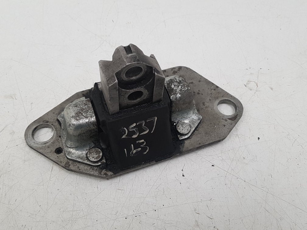 2004 - 2007 Volvo XC70  Estate Right Engine Mount 1349381