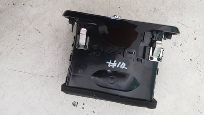 2017 - 2025 Volvo XC40 536 SUV Dash Vent 31442625