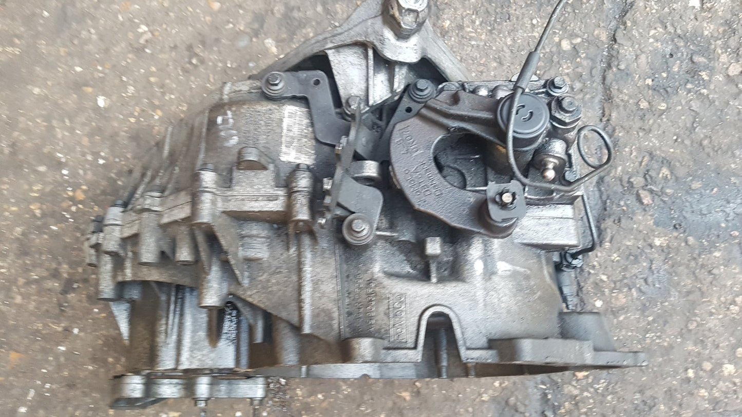 2012 - 2015 Volvo V40  Hatchback Manual Gearbox B66R 7002 AB