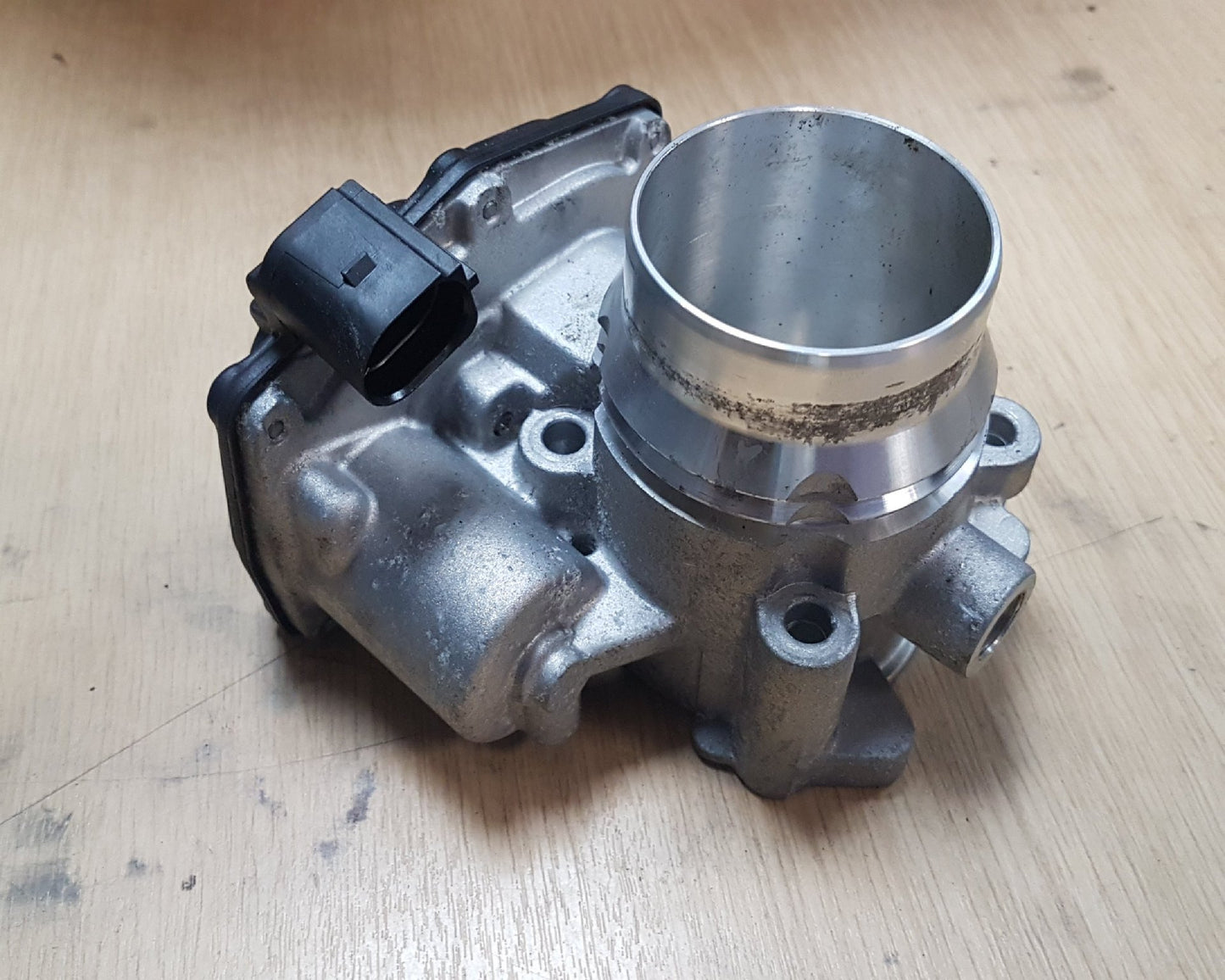 2019 - 2021 Volvo XC40 536 Estate Throttle Body 31465702