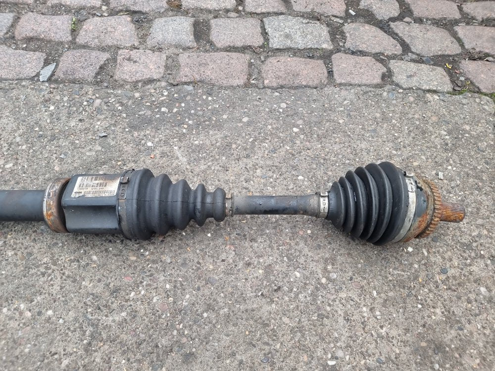 2005 - 2007 Volvo XC70  Estate Right Front Drive Axle 9445911
