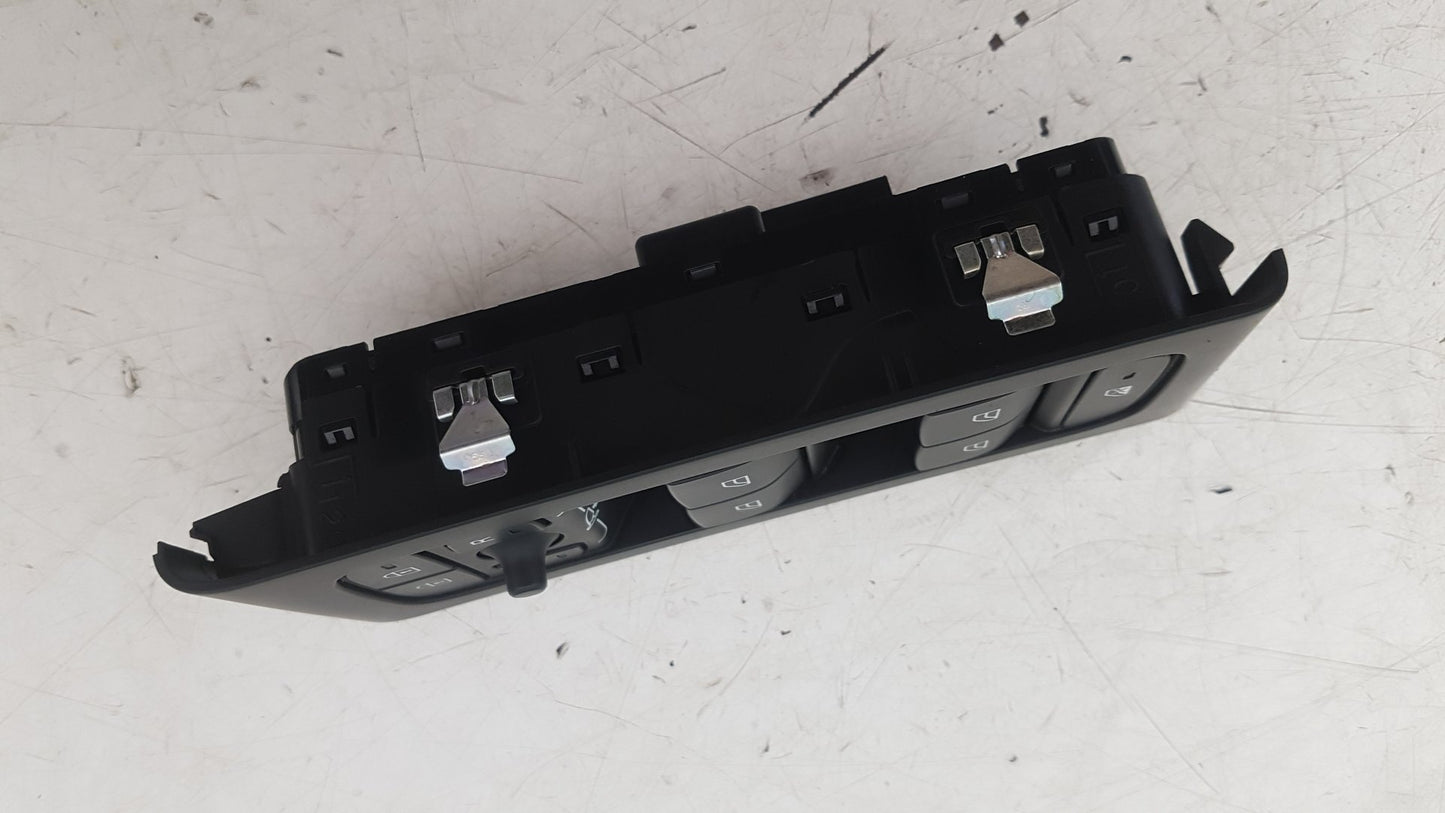 2017 - 2025 Volvo XC40 536 SUV Right Front Window Switch 31319764