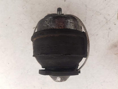 2004 - 2007 Volvo XC70  Estate Bottom Engine Mount 30741397