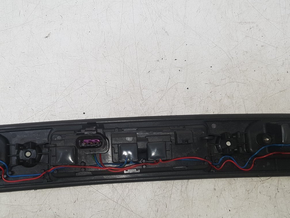 2010 - 2015 Volvo S60   TAILGATE/ BOOT HANDLE WITH LIGHTS 31253640